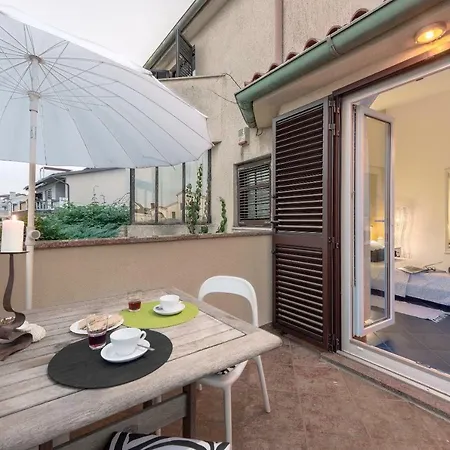 Lodra Apartment